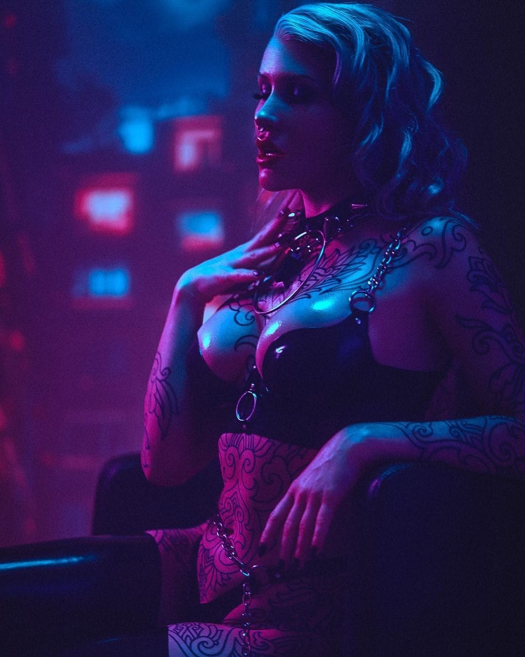 latex plunge bra - chained