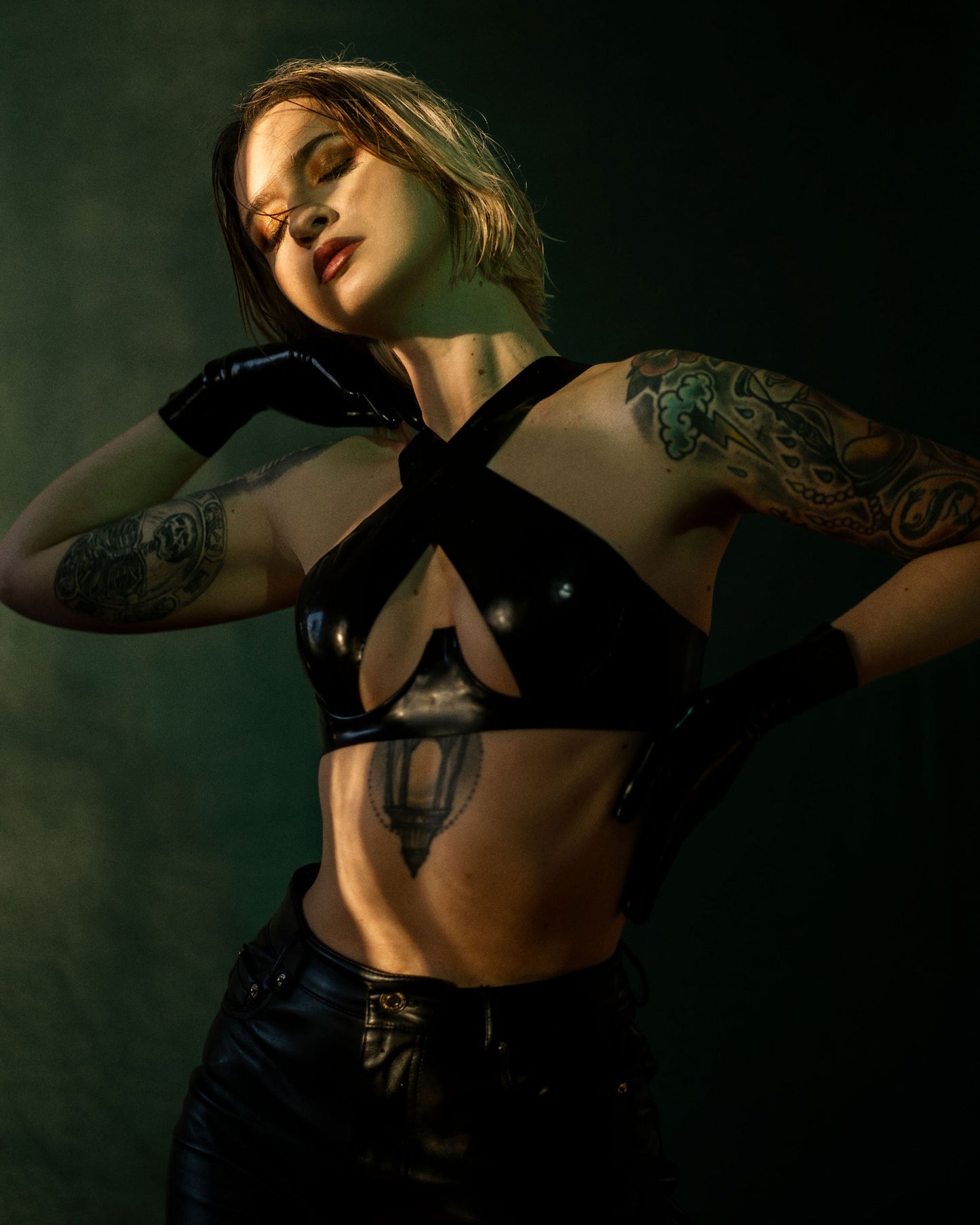 Black Latex Wrist Gloves